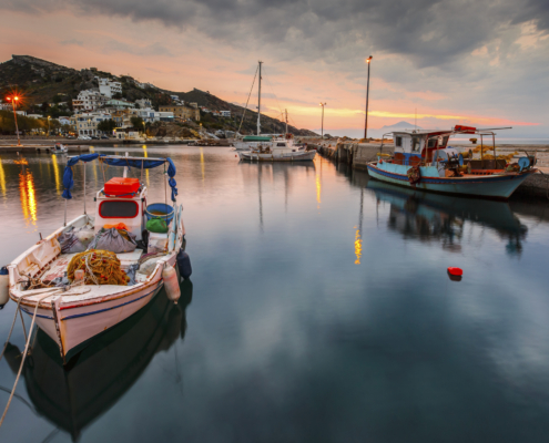Een haven op het Griekse eiland Ikaria.