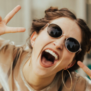 gezondheidsvoordelen van dagelijks lachen